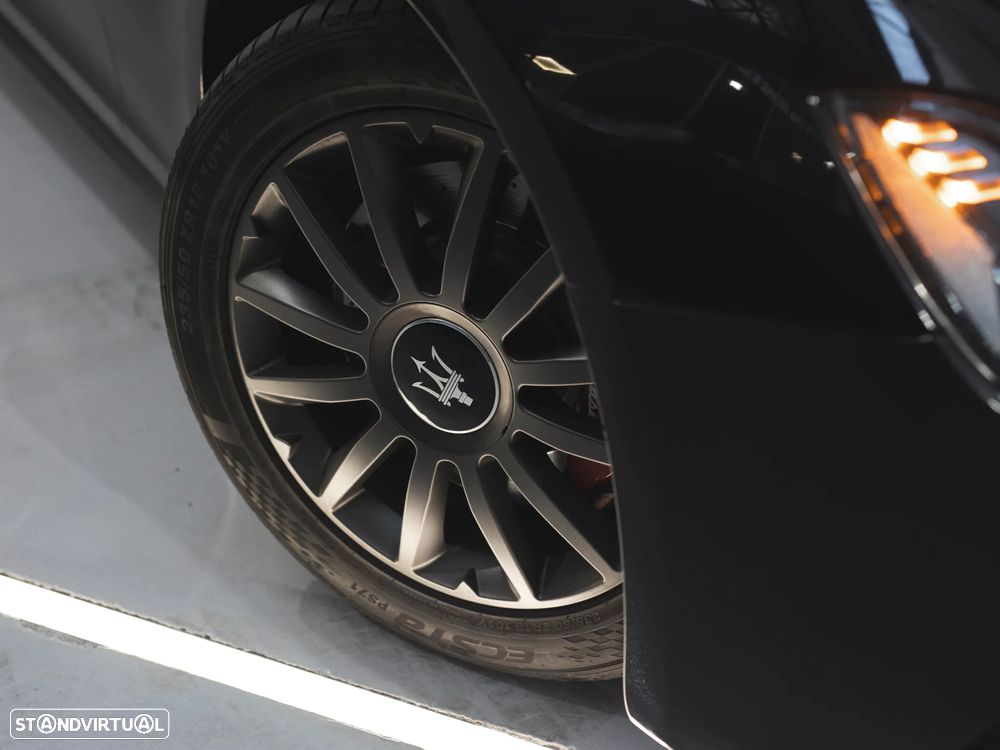 Maserati Ghibli 3.0 V6 - 9