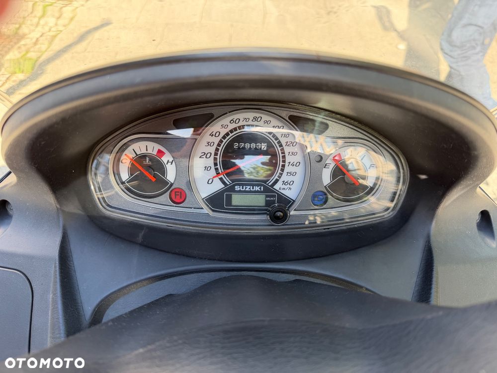 Suzuki Burgman - 4
