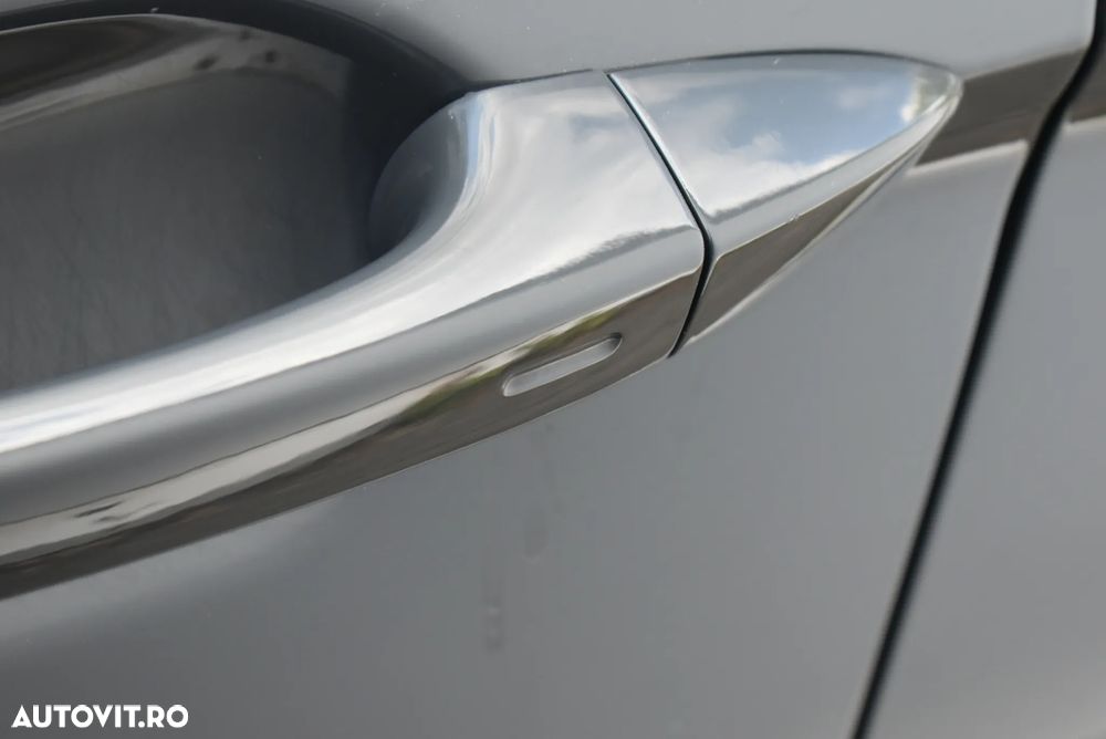 Volkswagen Passat 2.0 TDI DSG Highline - 12