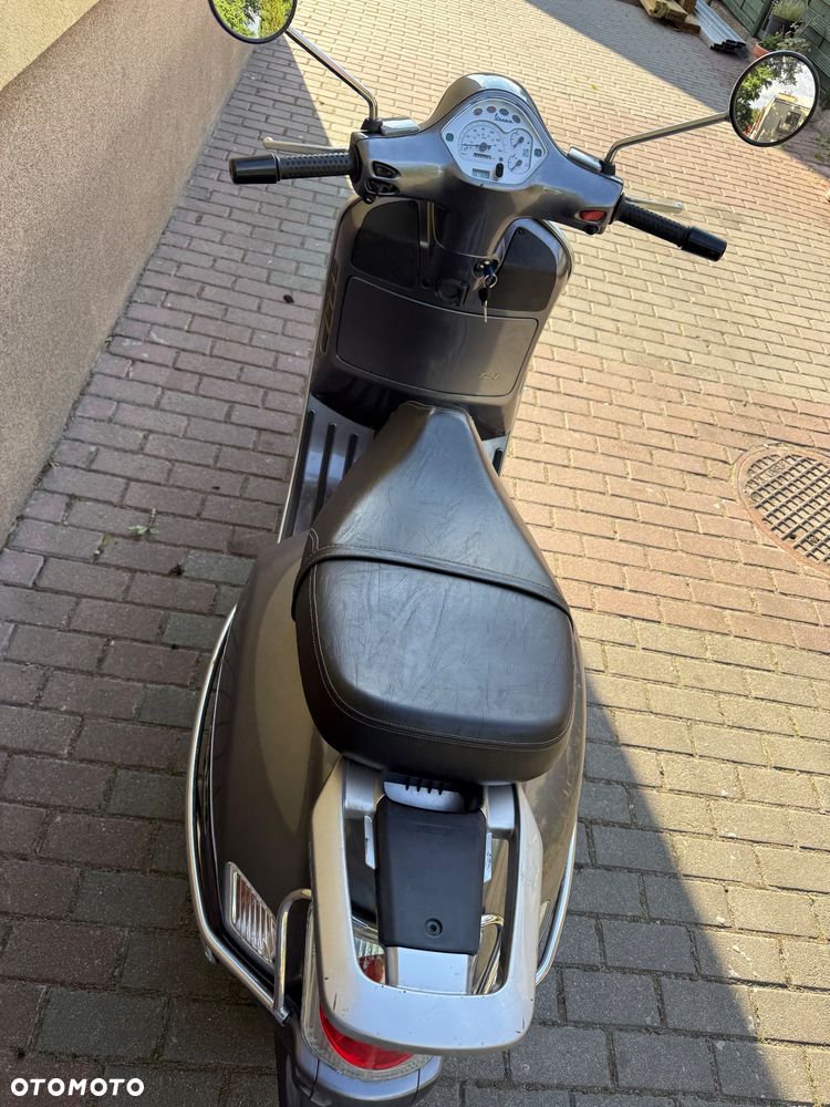 Vespa Grantourismo - 9