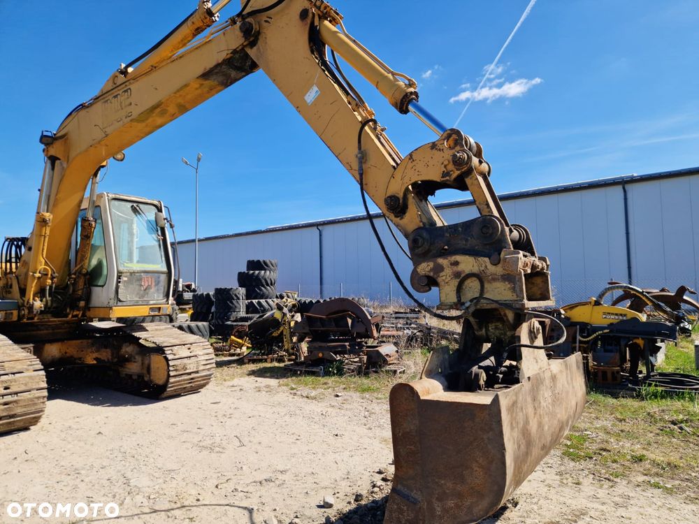 Liebherr R902HDS - 8