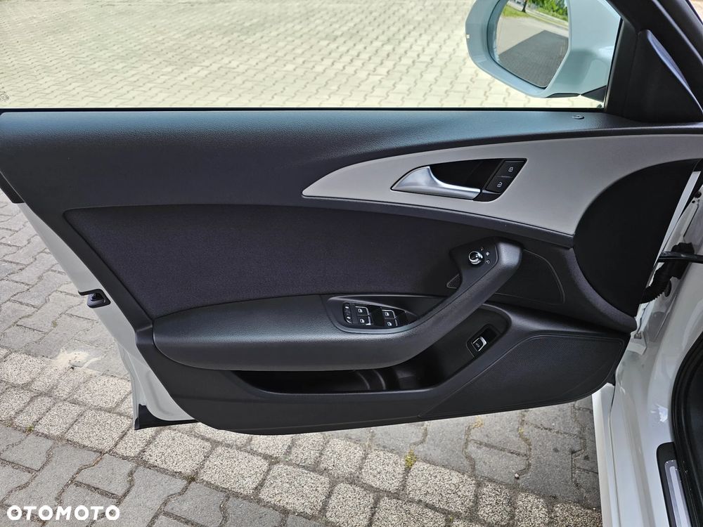 Audi A6 Avant 3.0 TDI quattro S tronic - 28