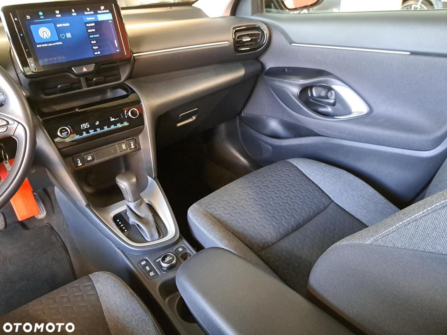 Toyota Yaris Cross - 25