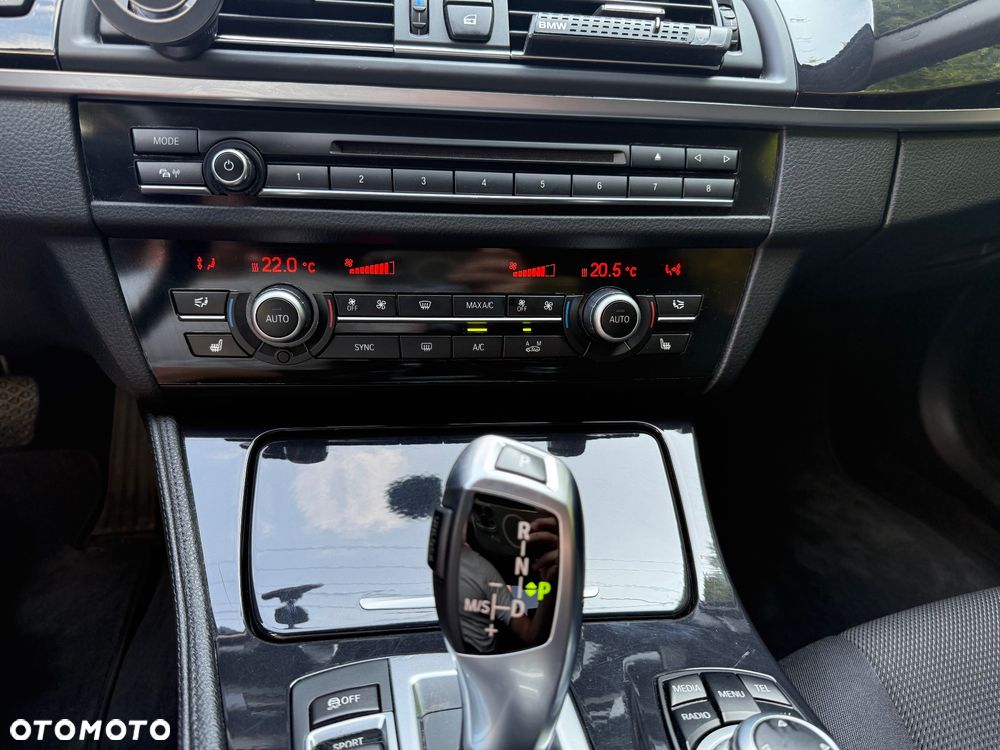 BMW Seria 5 520d xDrive - 20