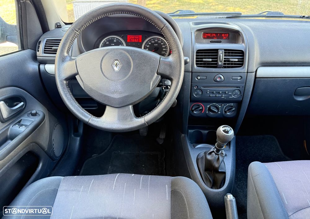 Renault Clio 1.5 dCi Confort Dynamique - 15