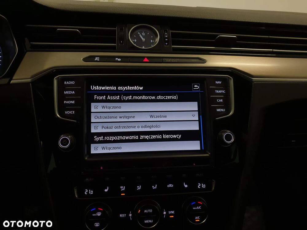 Volkswagen Passat 2.0 TDI BMT Highline - 21