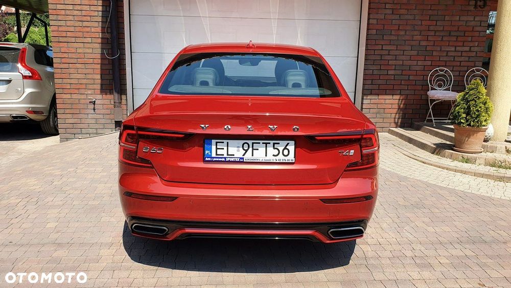 Volvo S60 T4 R-Design - 12