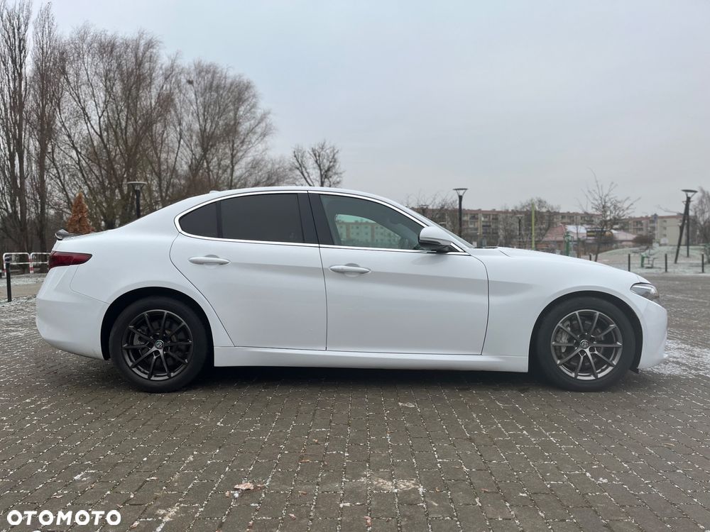 Alfa Romeo Giulia 2.0 Turbo 16V AT8 Veloce - 13