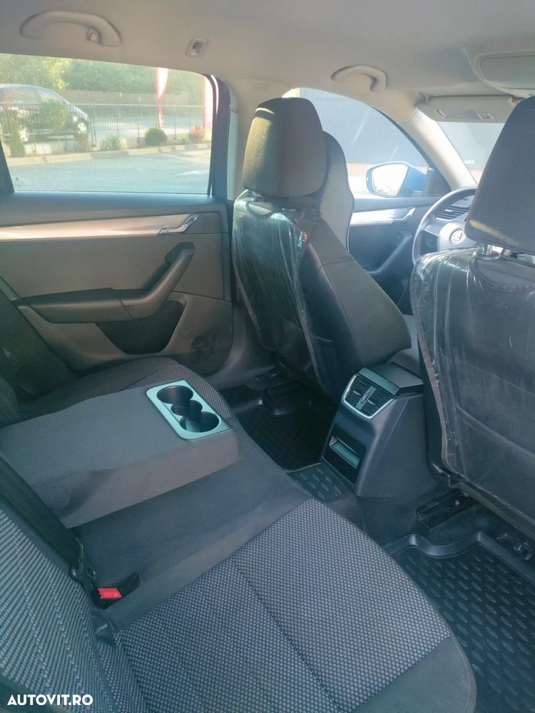 Skoda Octavia 1.2 TSI ELEGANCE - 9