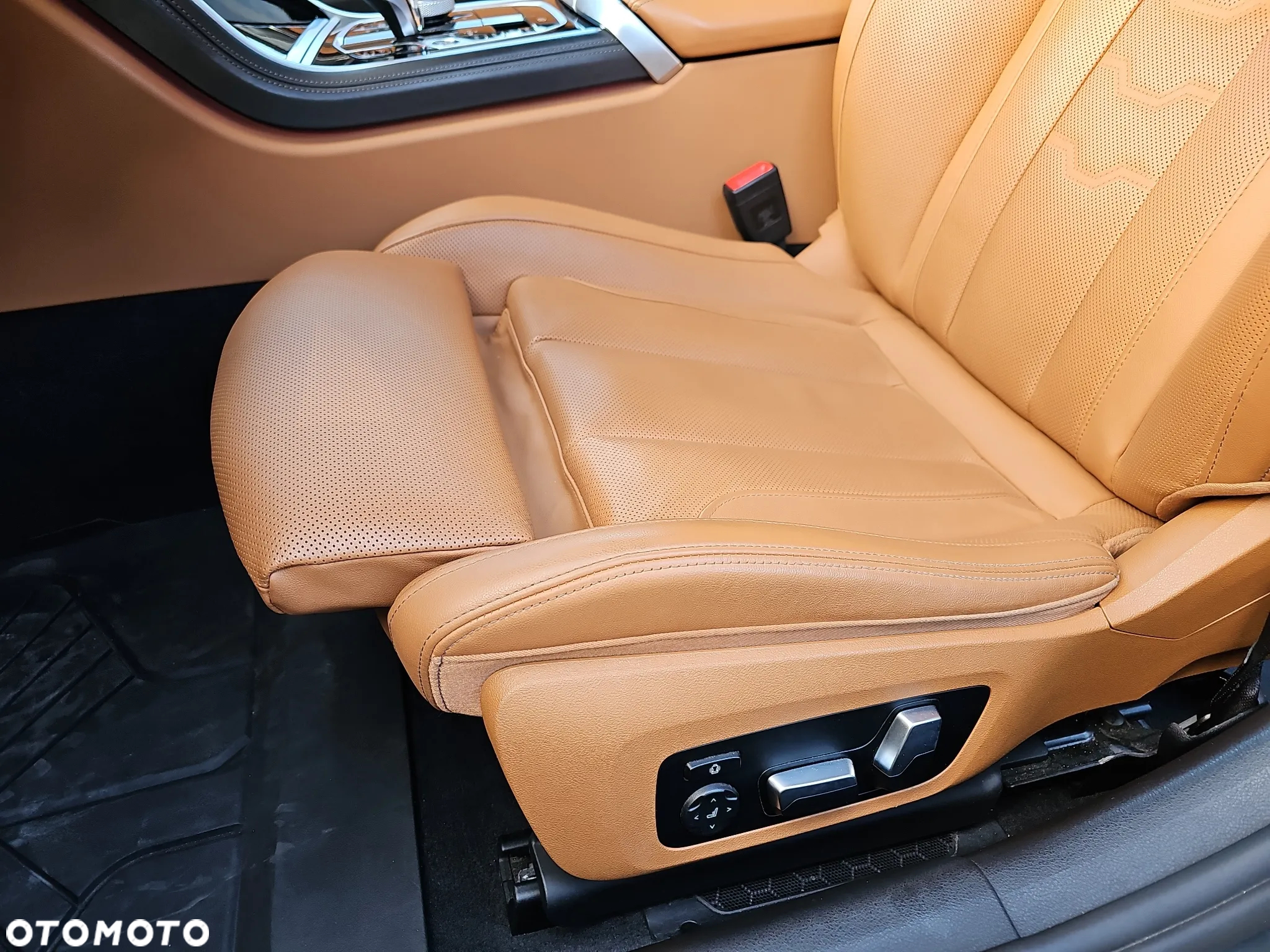 BMW Seria 8 M850i xDrive - 15