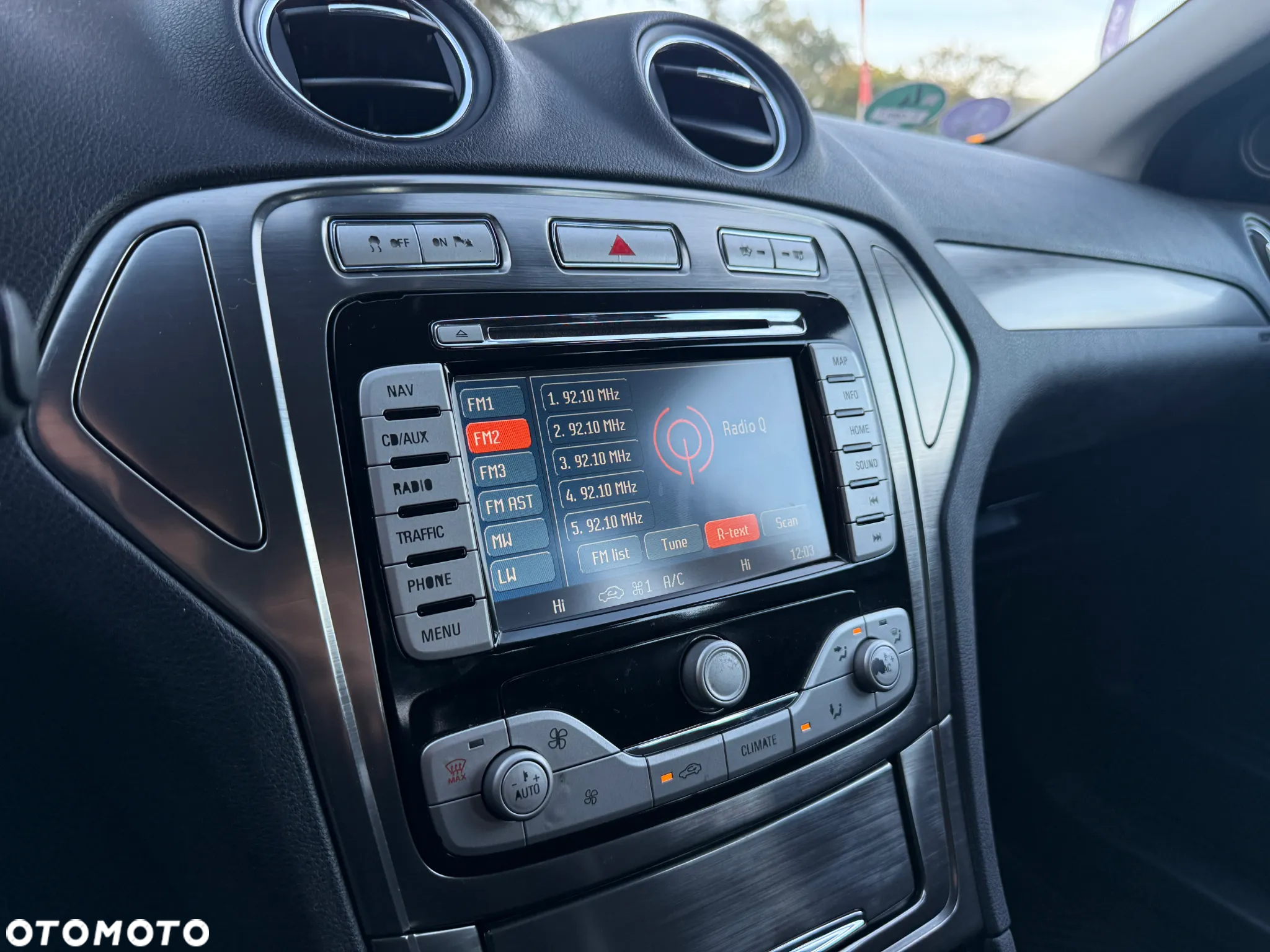 Ford Mondeo 2.0 Titanium X - 33