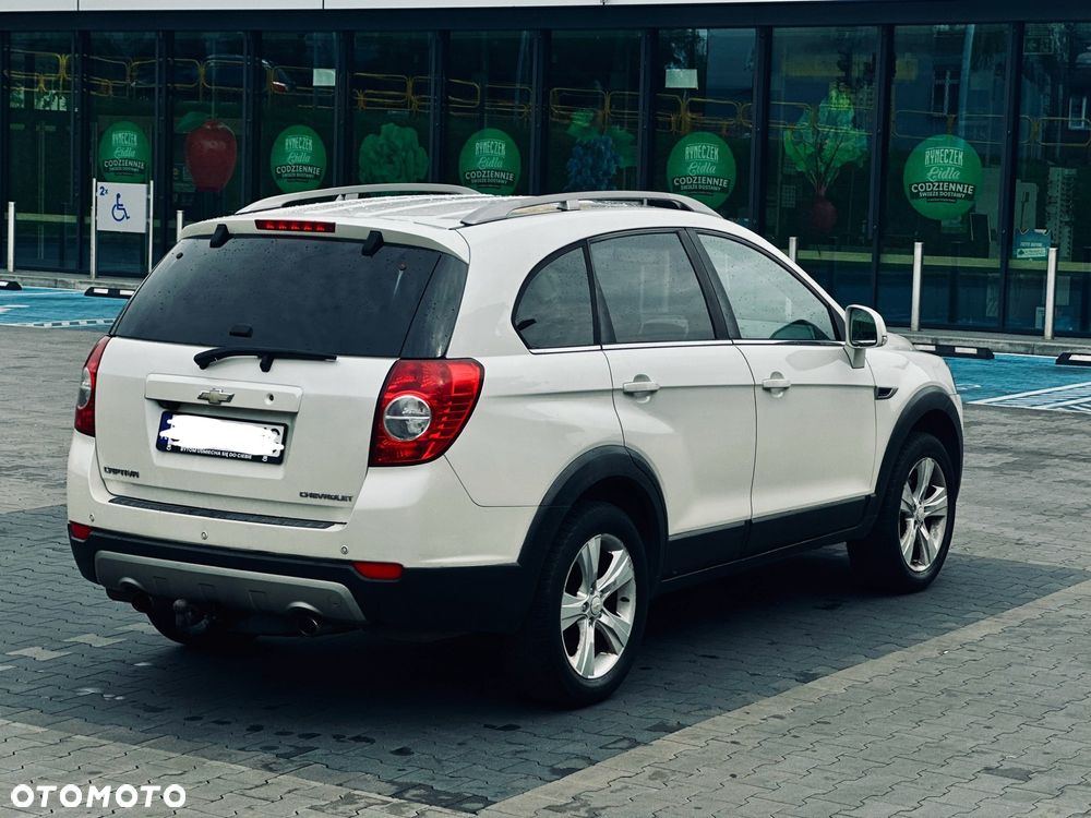 Chevrolet Captiva 2.4 LT+ - 10