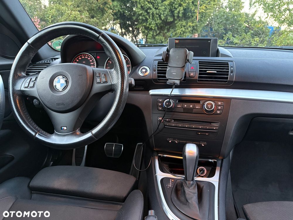 BMW Seria 1 120i Edition Sport - 16