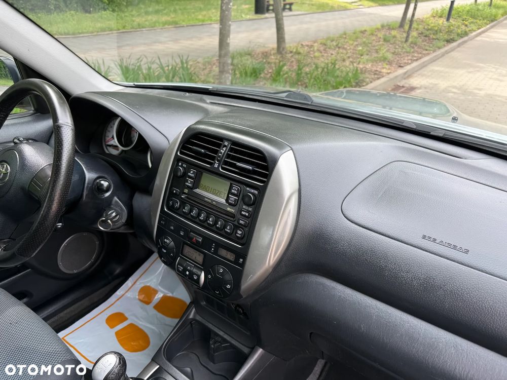 Toyota RAV4 - 25