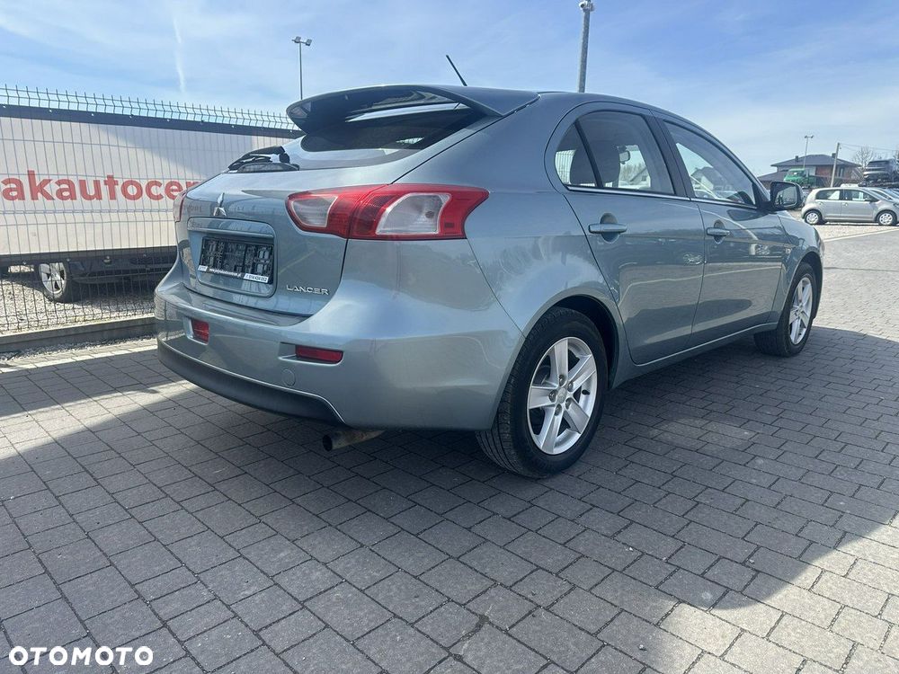 Mitsubishi Lancer - 7