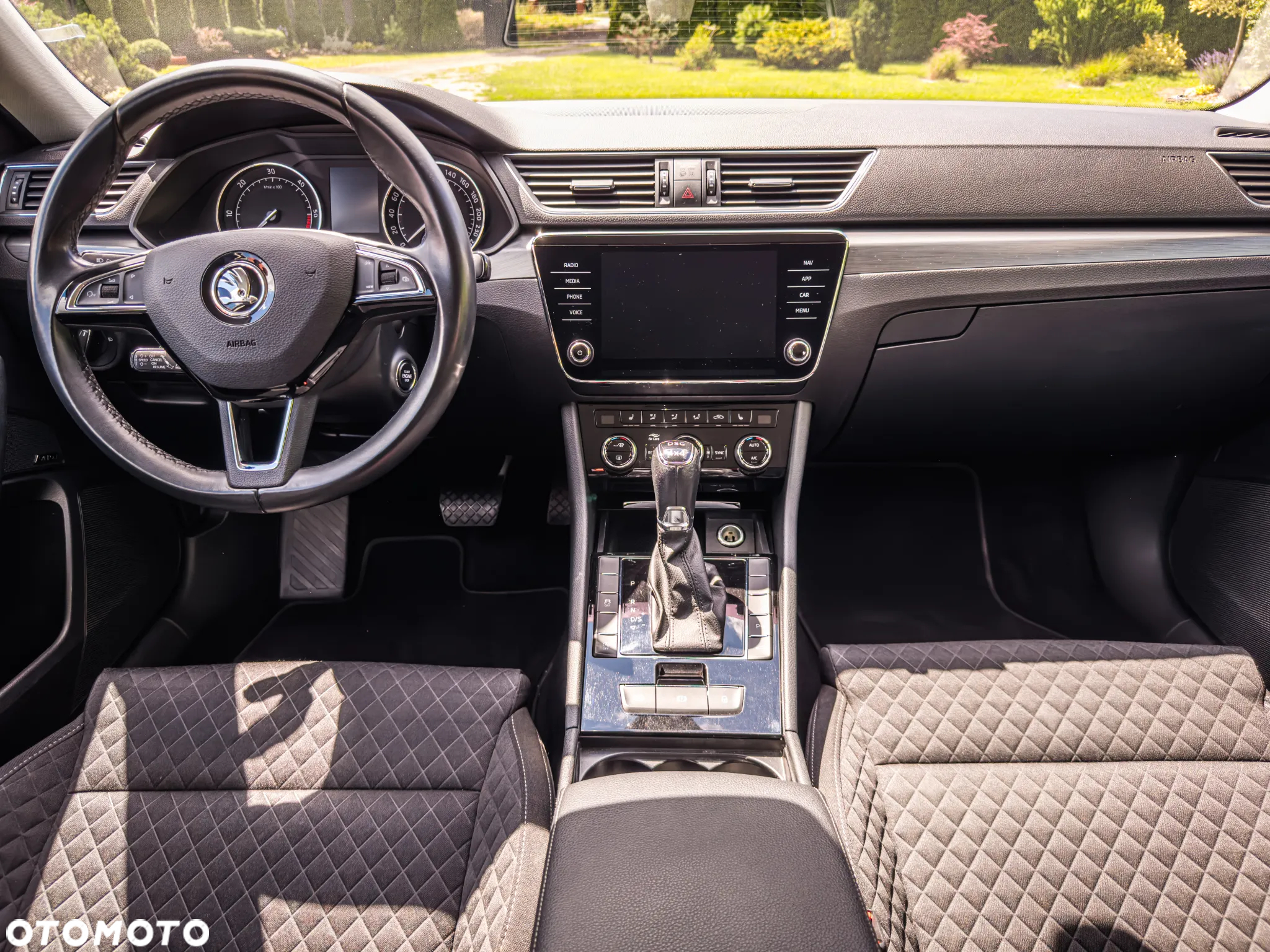 Skoda Superb 2.0 TDI 4x4 Style DSG - 9