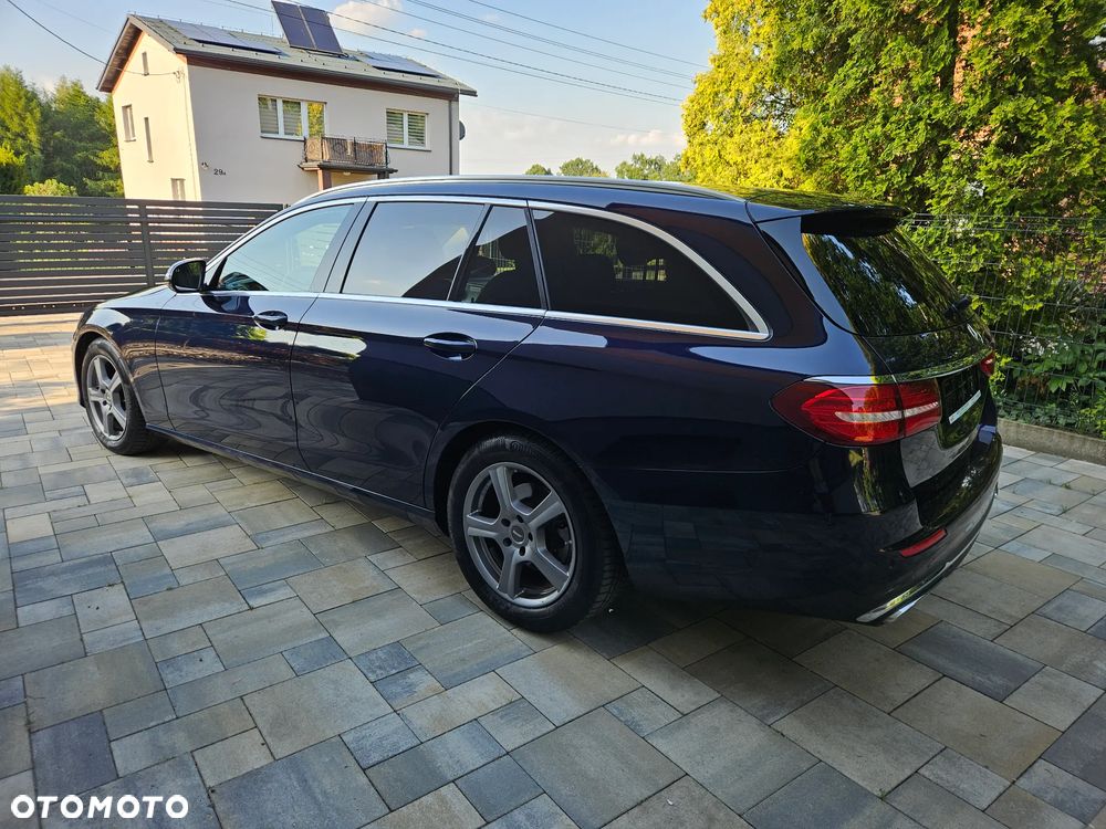 Mercedes-Benz Klasa E 220 d Avantgarde - 4