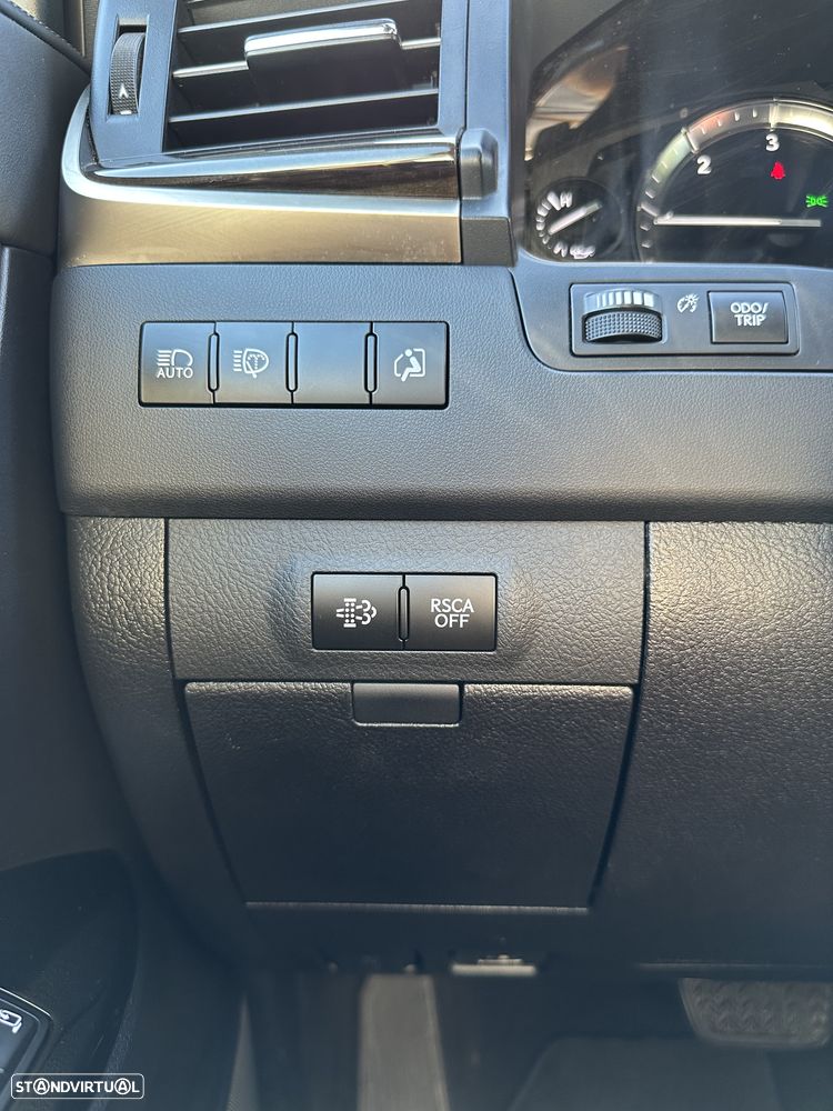 Lexus LX 450 - 41