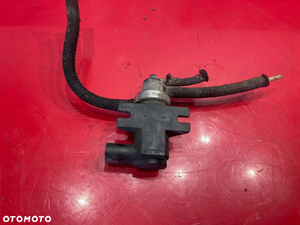 Volkswagen OE 1J0906627 zawór podciśnienia - 3
