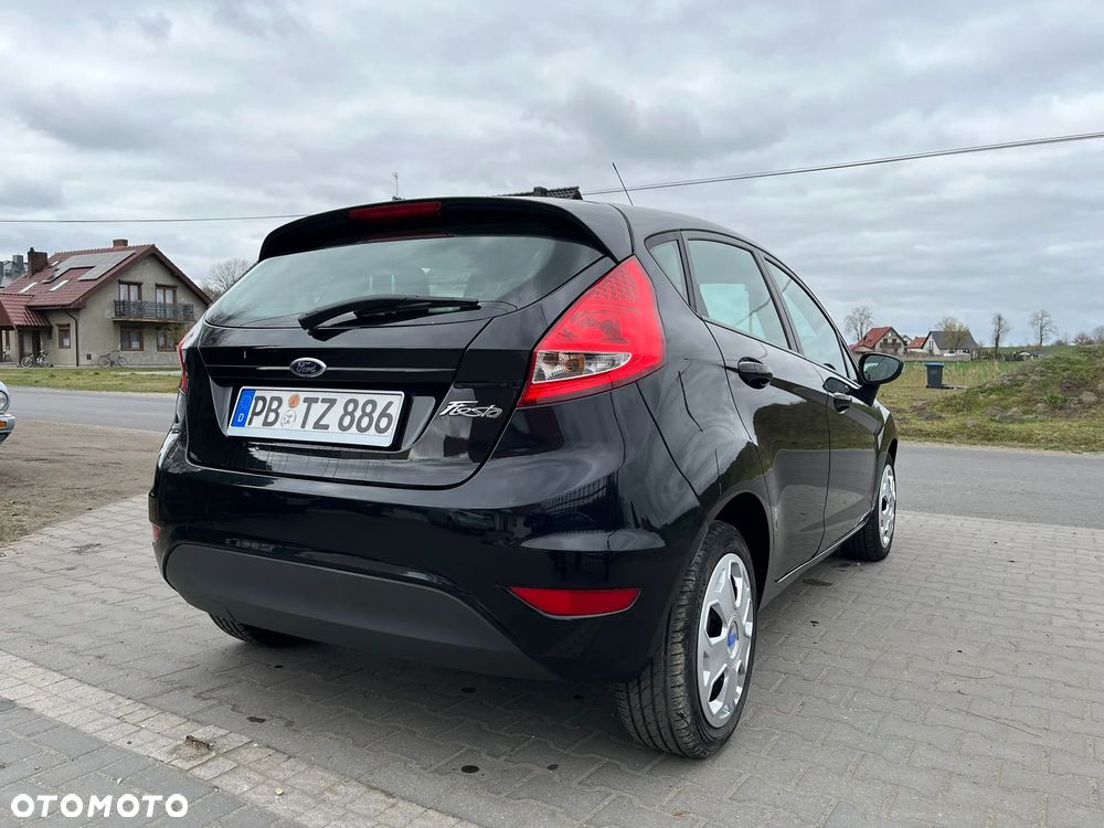 Ford Fiesta 1.25 Ambiente - 2