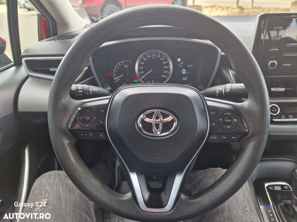 Toyota Corolla Sedan 1.8 HSD Business - 12