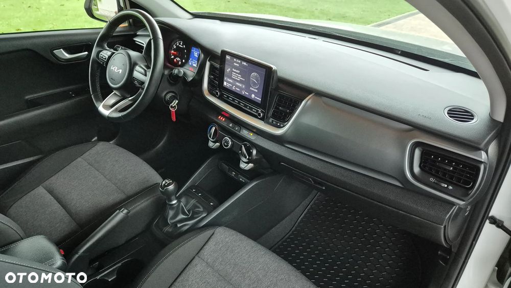 Kia Stonic 1.2 L - 8