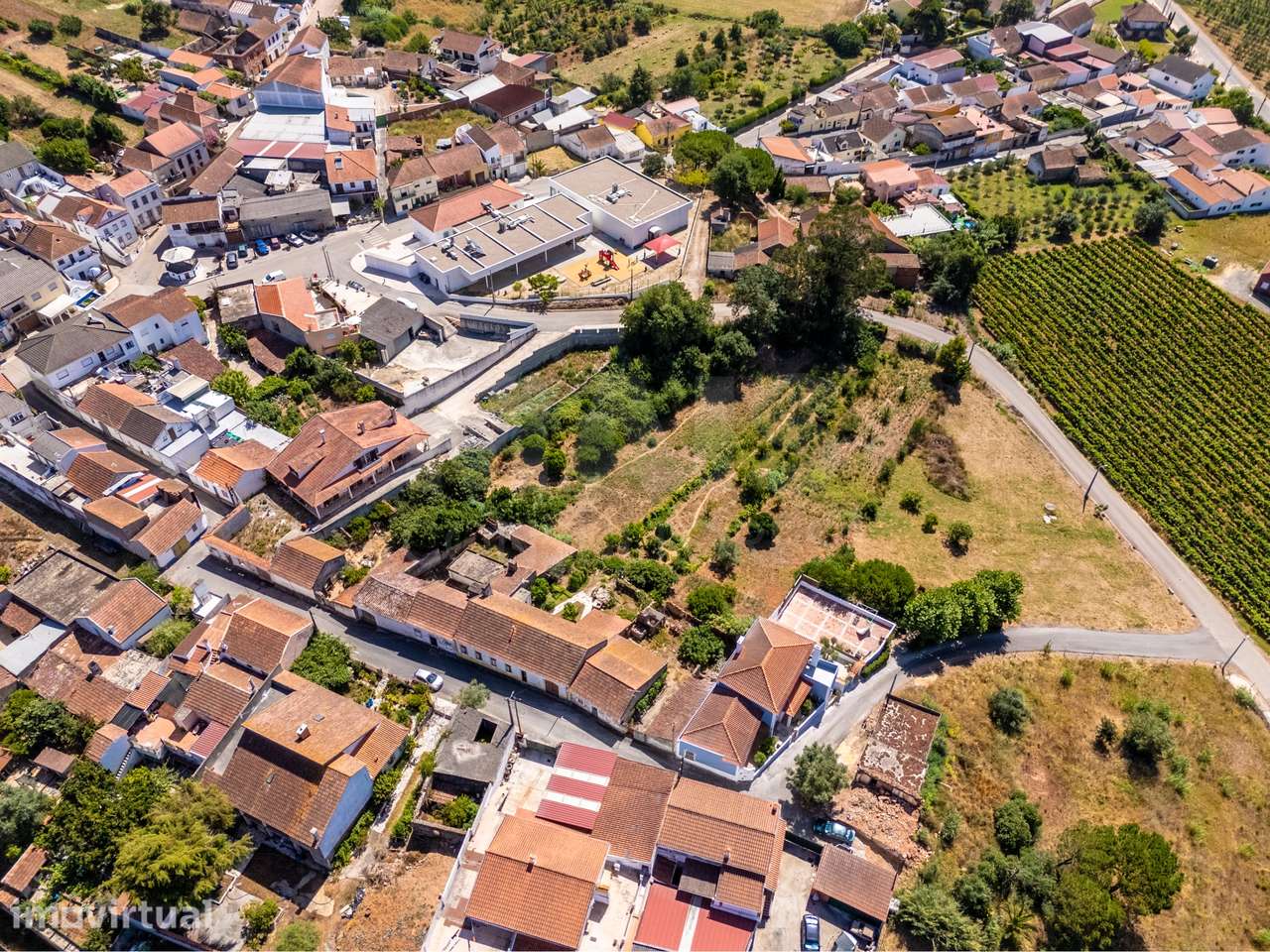 Moradia para remodelar em A-dos-Francos - Grande imagem: 4/31