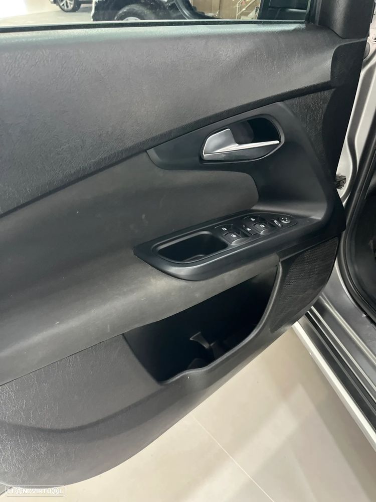 Fiat Tipo Station Wagon Cross 1.0 GSE T3 Cross - 10