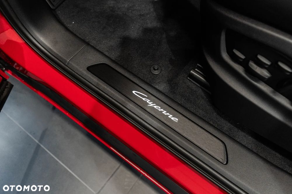 Porsche Cayenne Standard - 24