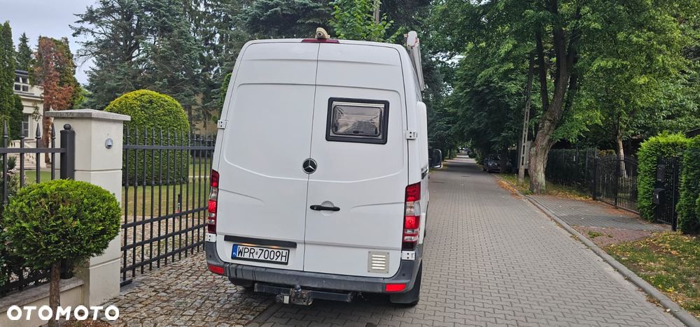 Mercedes-Benz Sprinter - 14