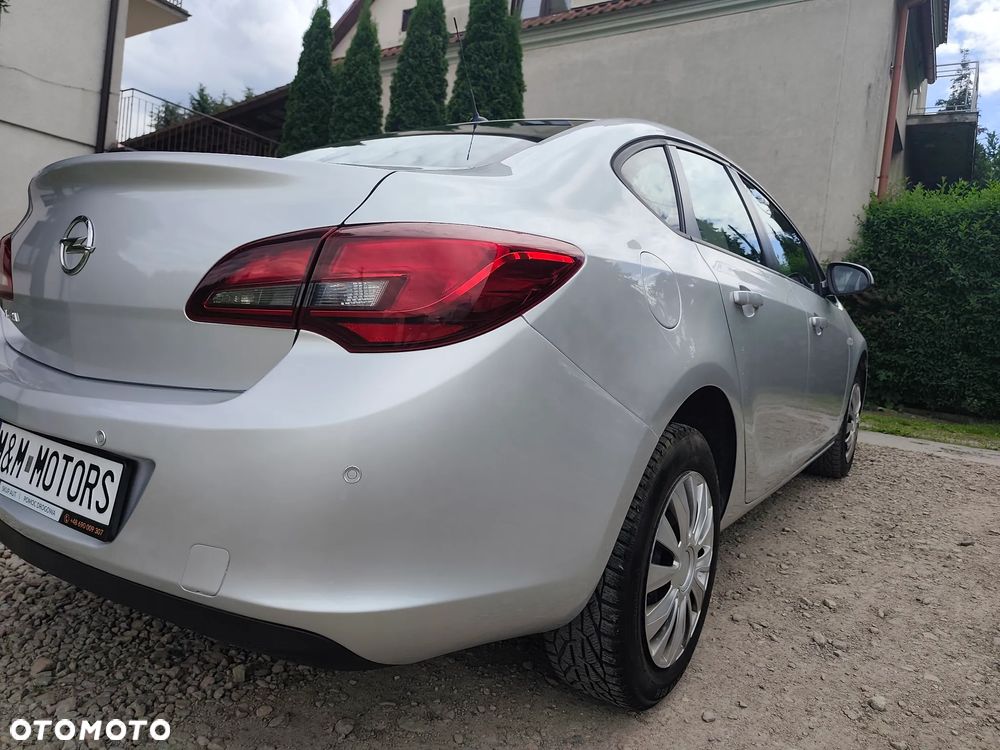 Opel Astra 1.6 Active EU6 - 20
