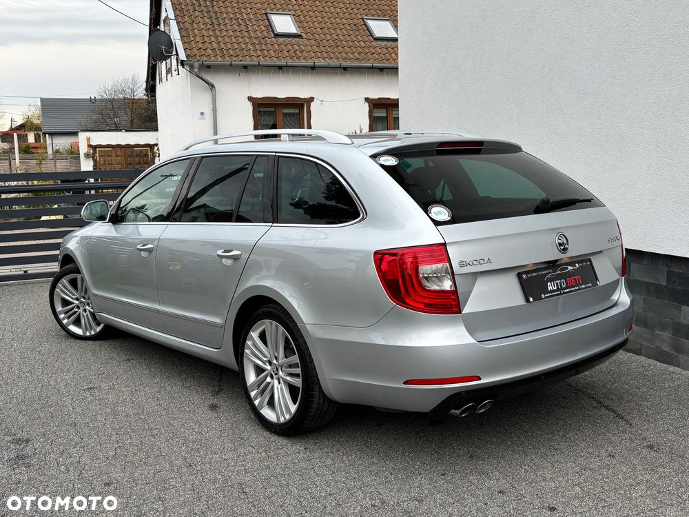 Skoda Superb 2.0 TDI Green tec DSG Elegance - 4