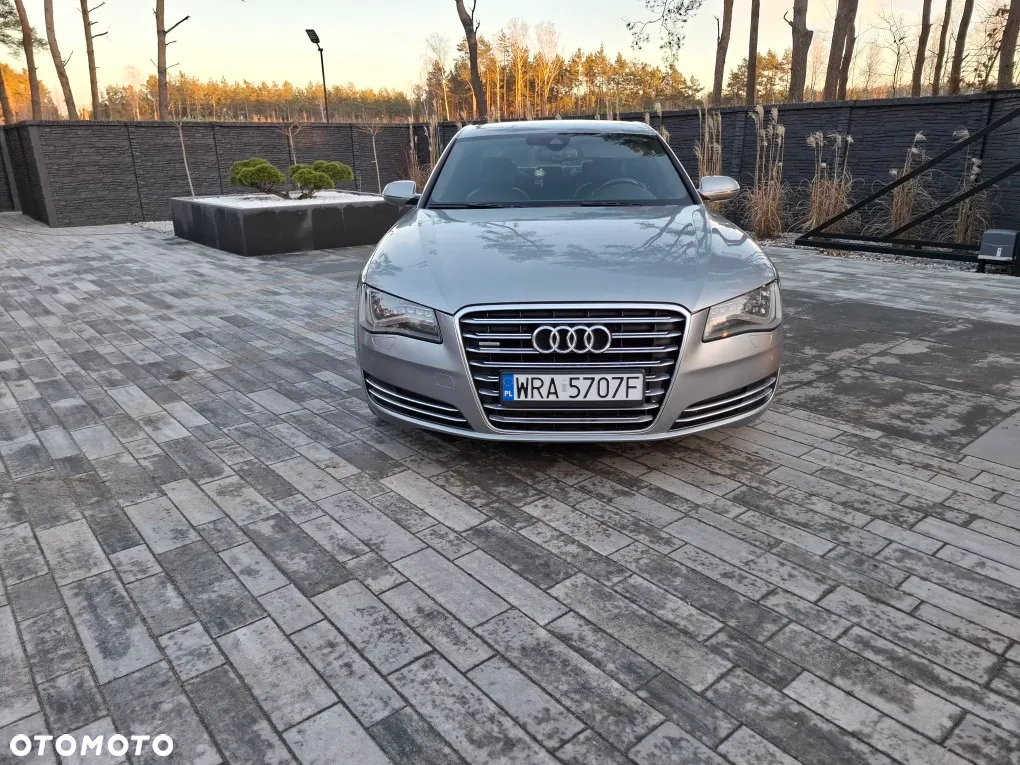 Audi A8 - 4