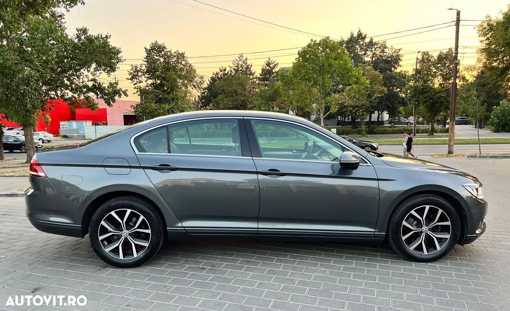 Volkswagen Passat Variant 2.0 TDI DSG (BlueMotion Technology) Comfortline - 11