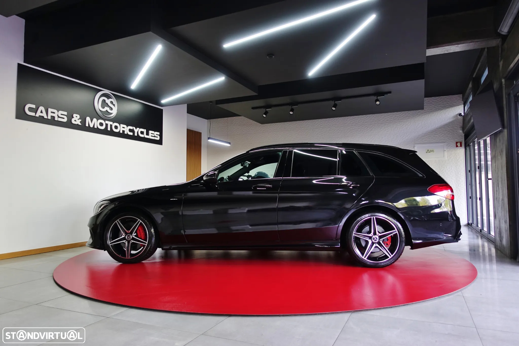 Mercedes-Benz C 300 h AMG Line - 4