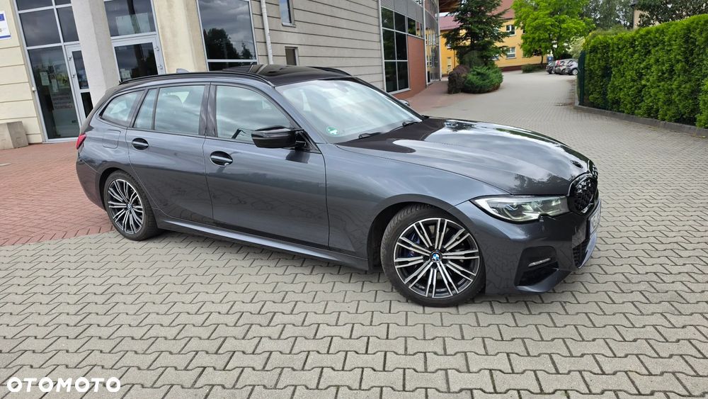 BMW Seria 3 330e M Sport - 36
