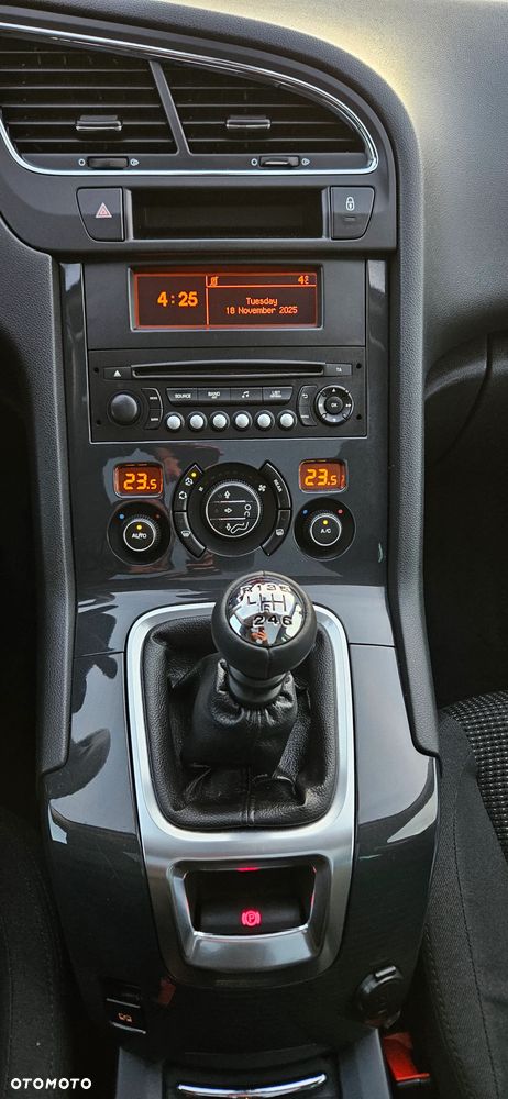 Peugeot 5008 HDI FAP 115 Allure - 13