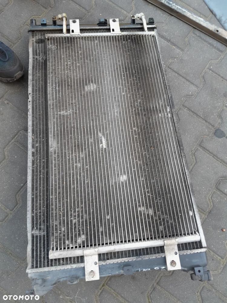 Komplet chłodnic z wentylatorami Renault Trafic II 2.5 DCI 05r - 2