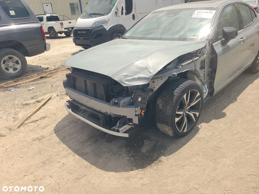 Volvo S60 - 3