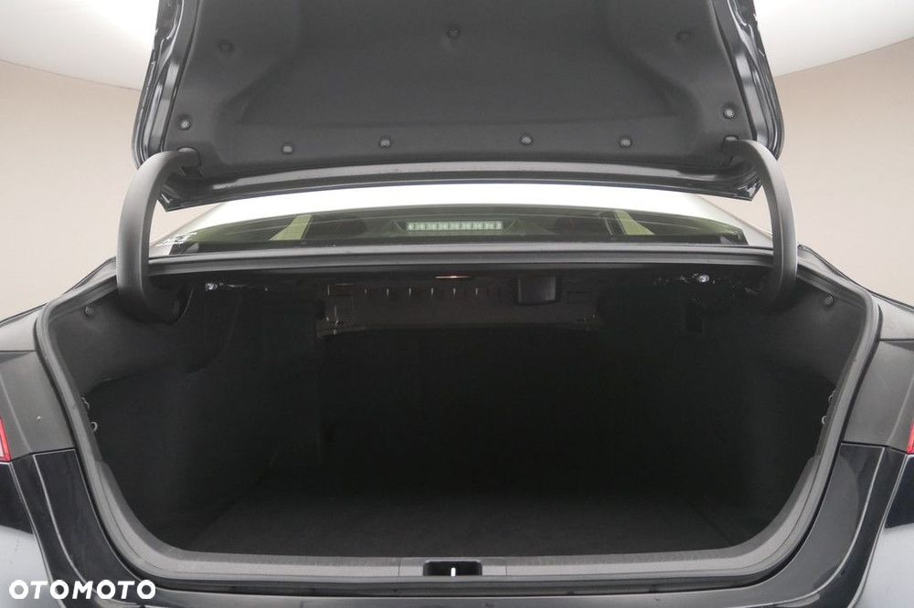 Toyota Camry 2.5 Hybrid Comfort CVT - 16