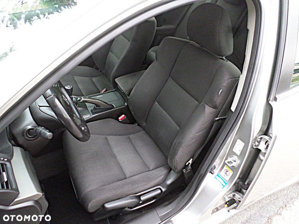 Honda Accord 2.0 Elegance Advantage - 16