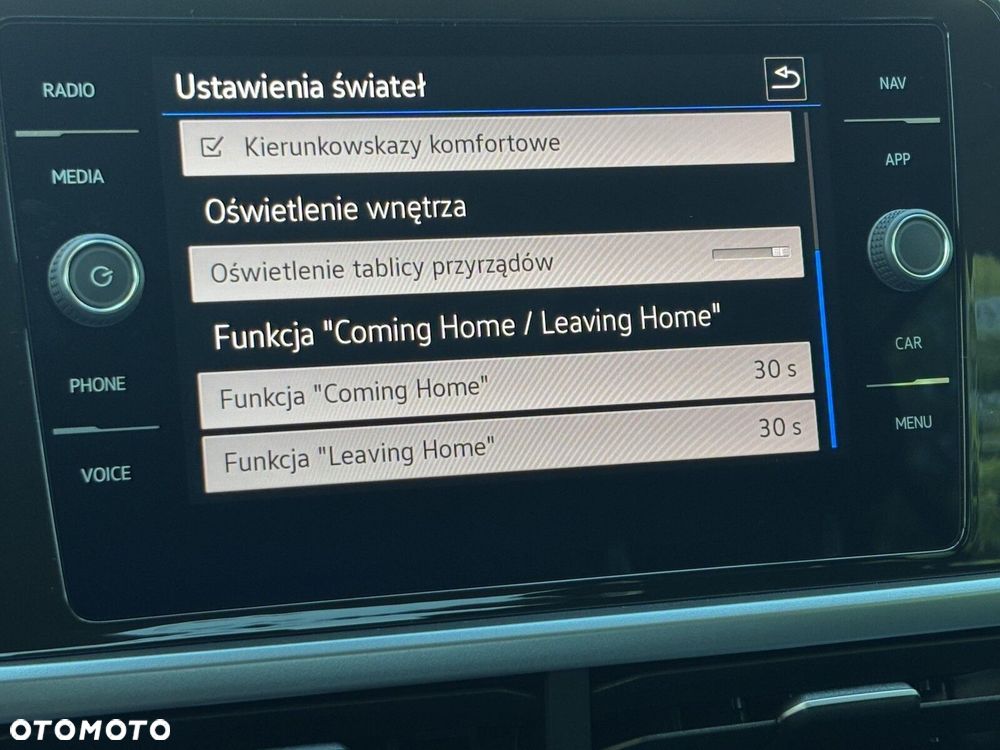 Volkswagen T-Roc 1.5 TSI Life - 33