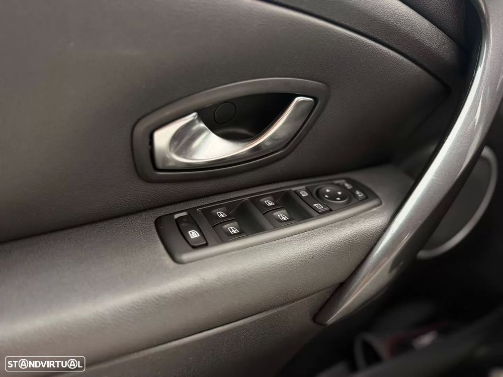 Renault Mégane 1.5 dCi GT Line EDC - 25