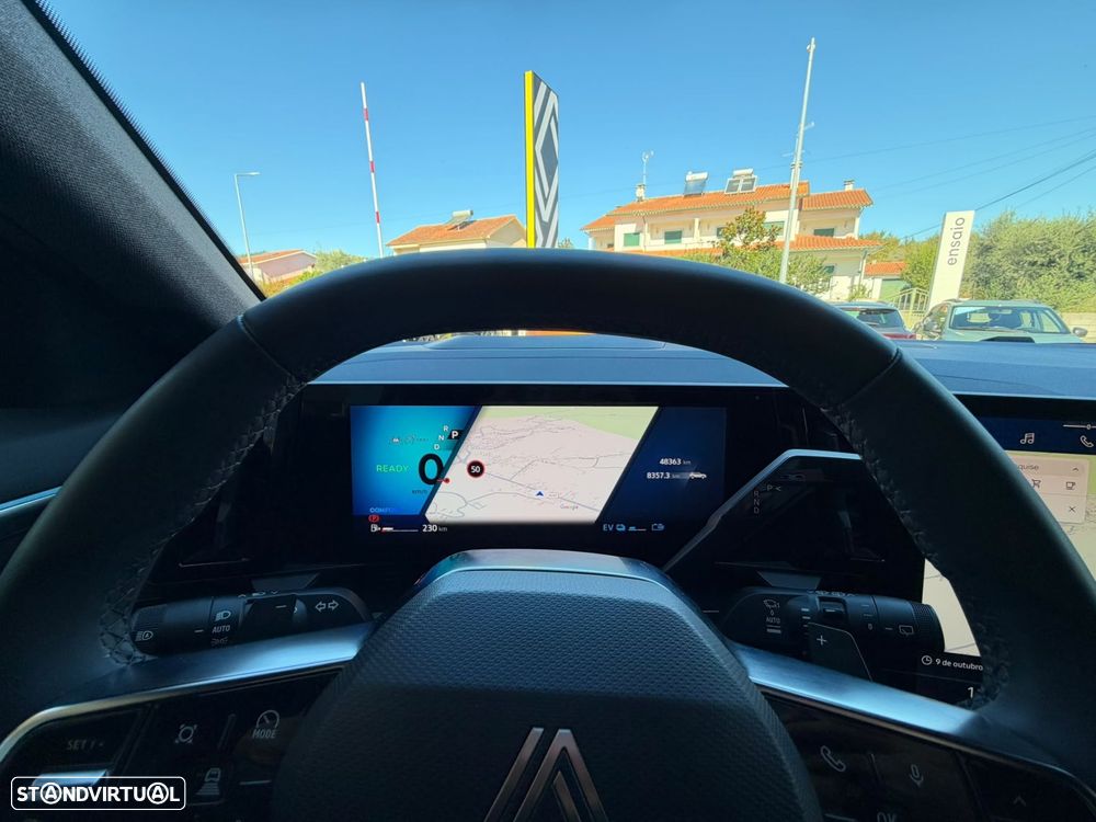 Renault Austral 1.2 E-Tech Iconic - 14