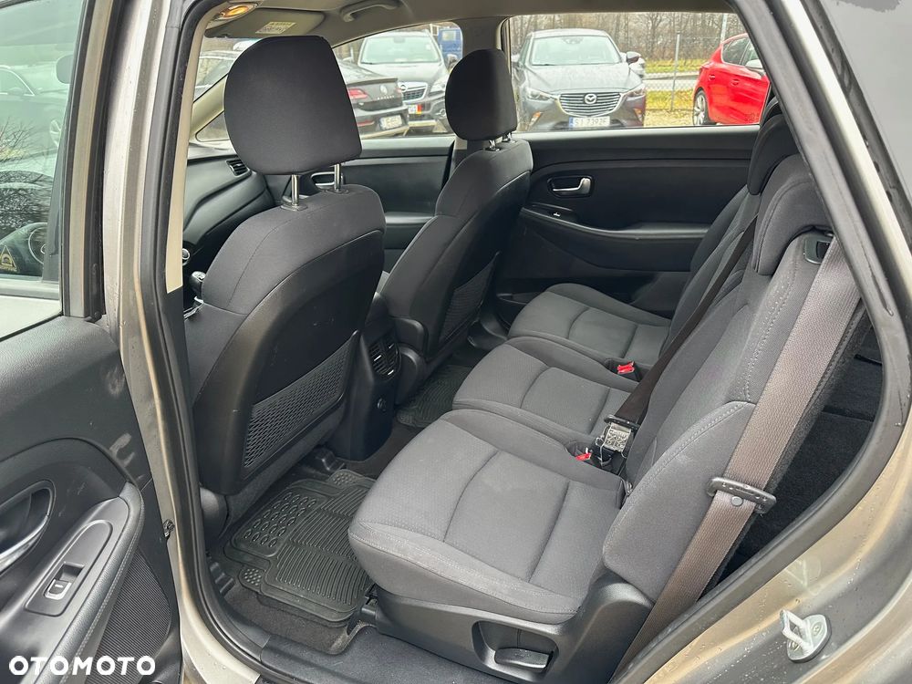 Kia Carens 1.7 CRDi 115 Dream Team Edition - 10