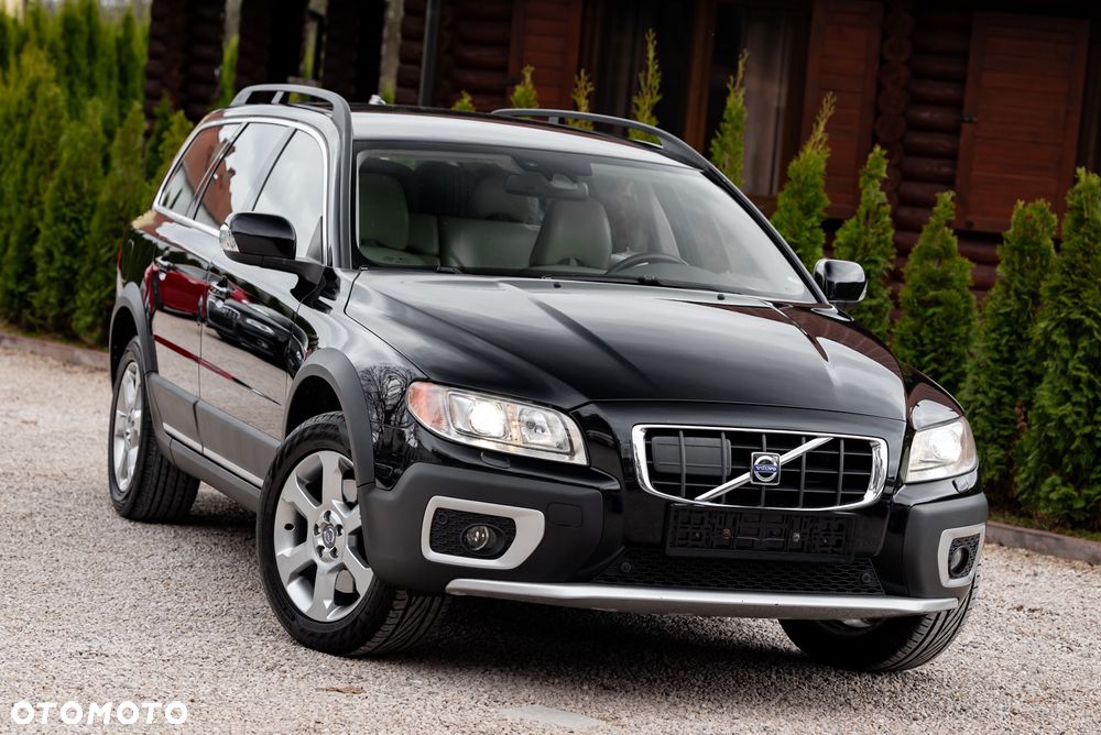 Volvo XC 70 D5 AWD Momentum - 4