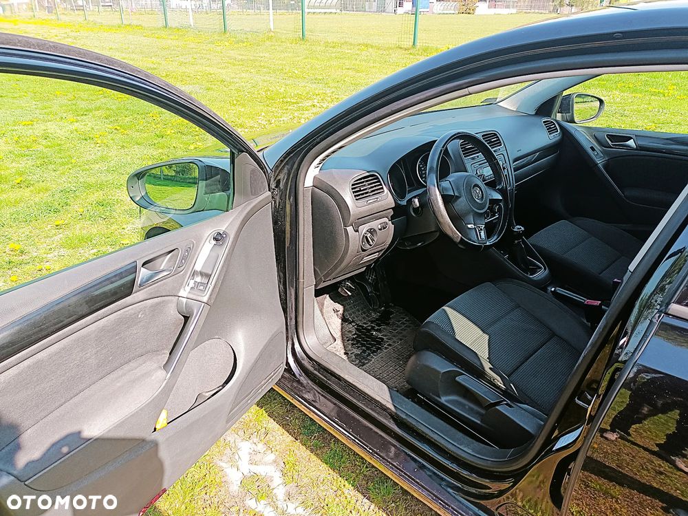 Volkswagen Golf - 14