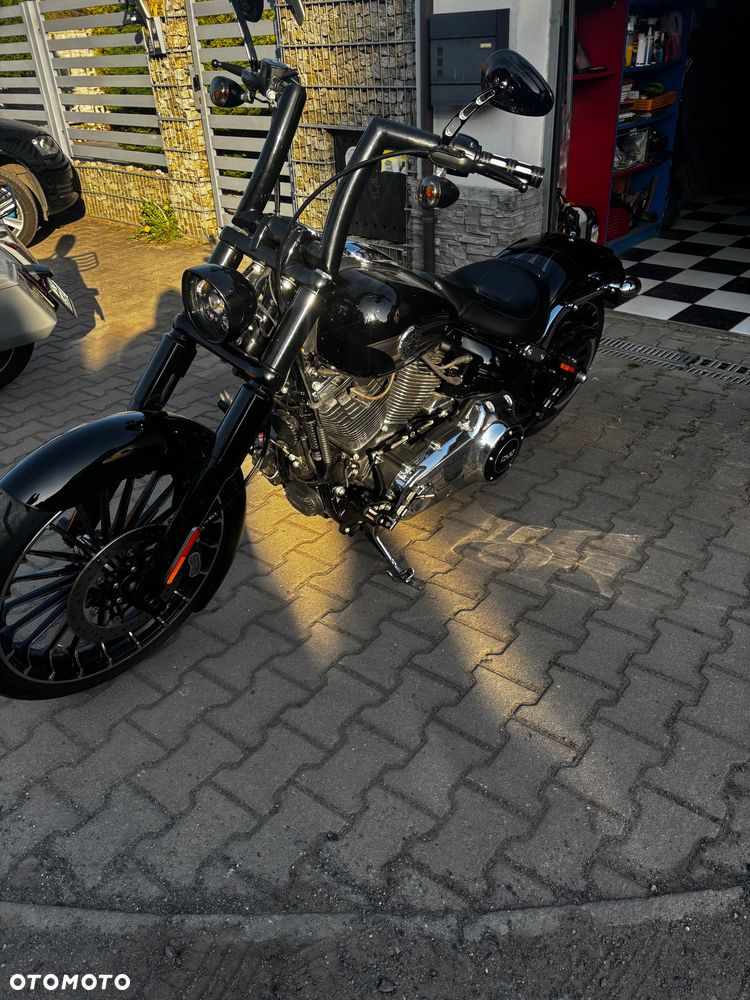 Harley-Davidson FXSB Breakout - 5