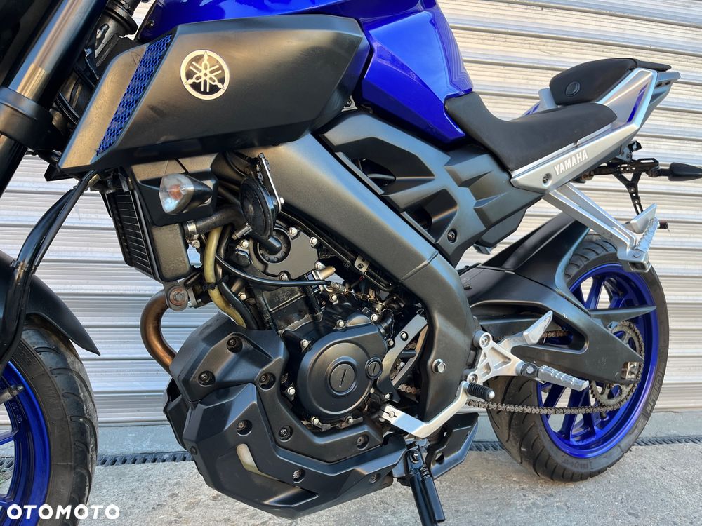 Yamaha MT - 24