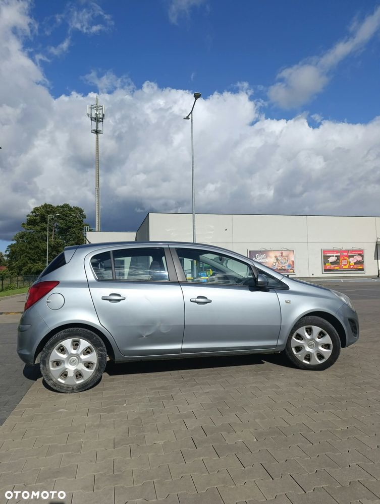 Opel Corsa 1.2 16V Essentia - 7